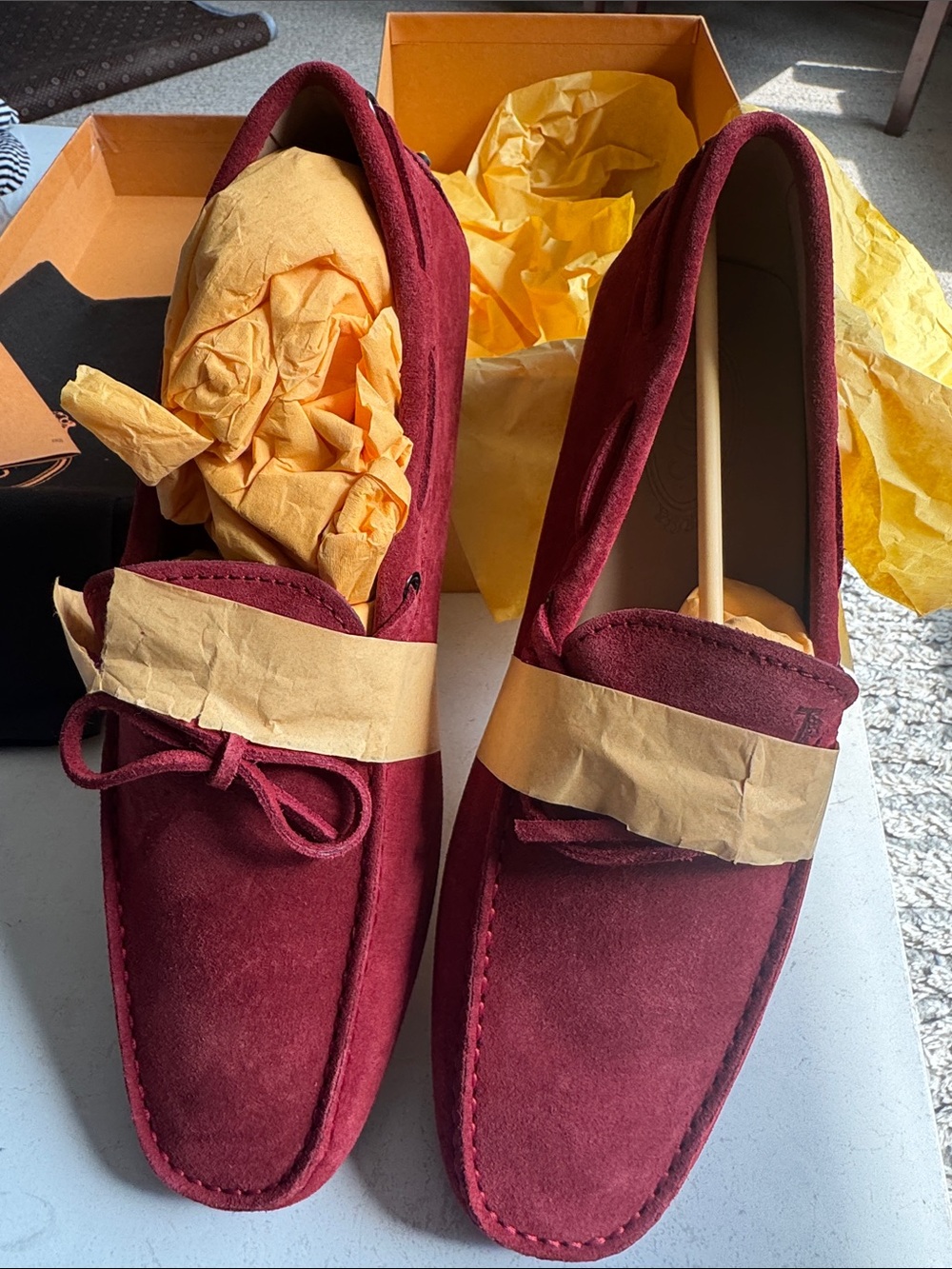 TOD'S Burgundy Suede Driving Loafers - Picture 2 of 5